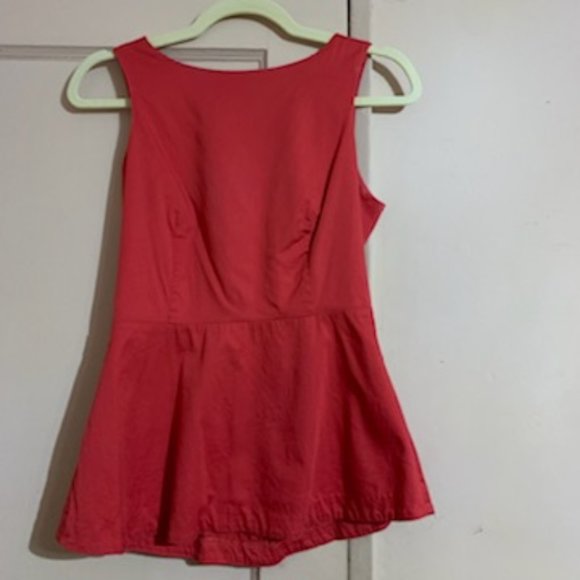 Banana Republic Pomegranate Peplum Top - Picture 1 of 8